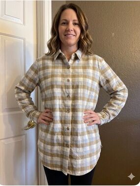 Joan Rivers Tan and White Plaid Button-Down Shirt